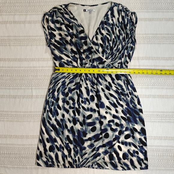 Jennifer Lopez Abstract Print Wrap Dress Size XL NEW - Picture 3 of 6